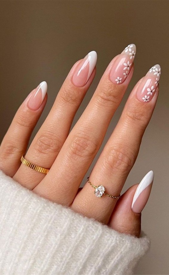 Trendy Almond Nail Designs