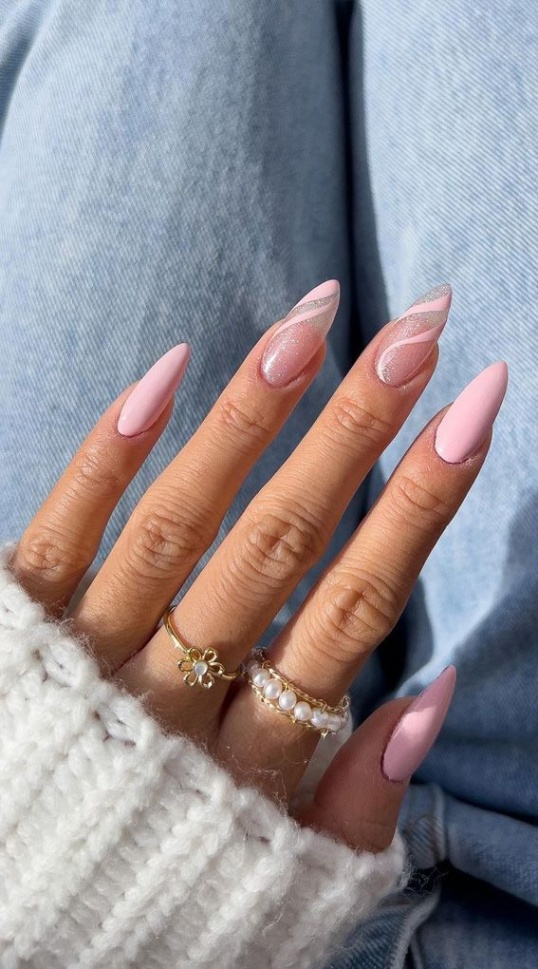 Niche Utama 2  Playful Pink Nail Art Designs For Every Occasion : Shimmery