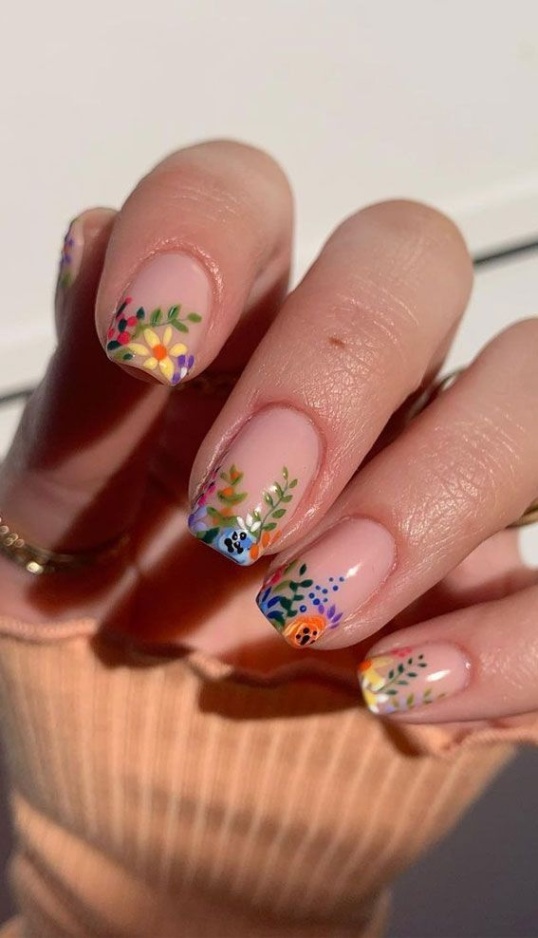 Niche Utama 2 Summer Nail Art Ideas To Rock In  : Flower Tip Nails