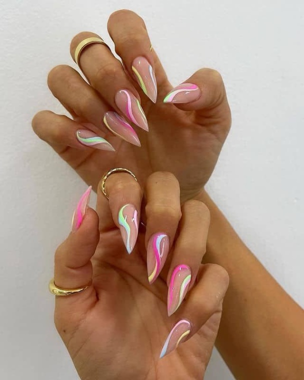 Niche Utama 2 + Summer Swirl Nails You Need To Try! - Prada & Pearls