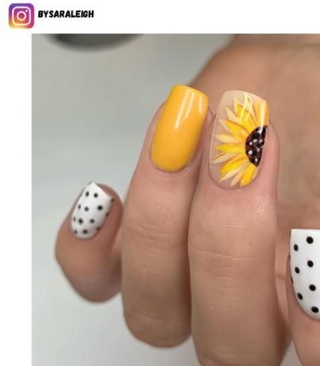 Niche Utama 2 + Sunflower Nail Art And Designs For  - Nerd About Town