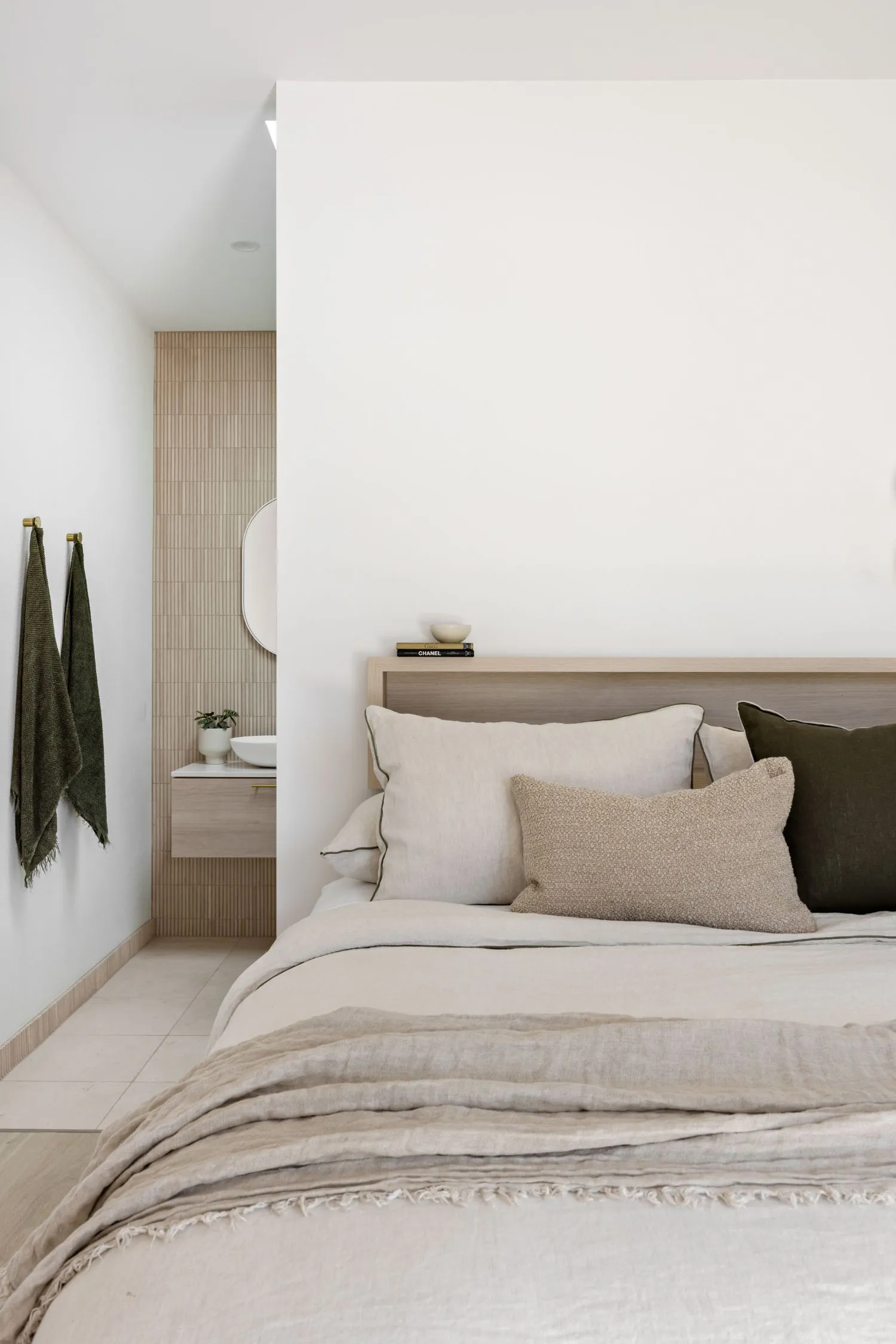 The Ultimate Guide to Creating a Minimalist Bedroom