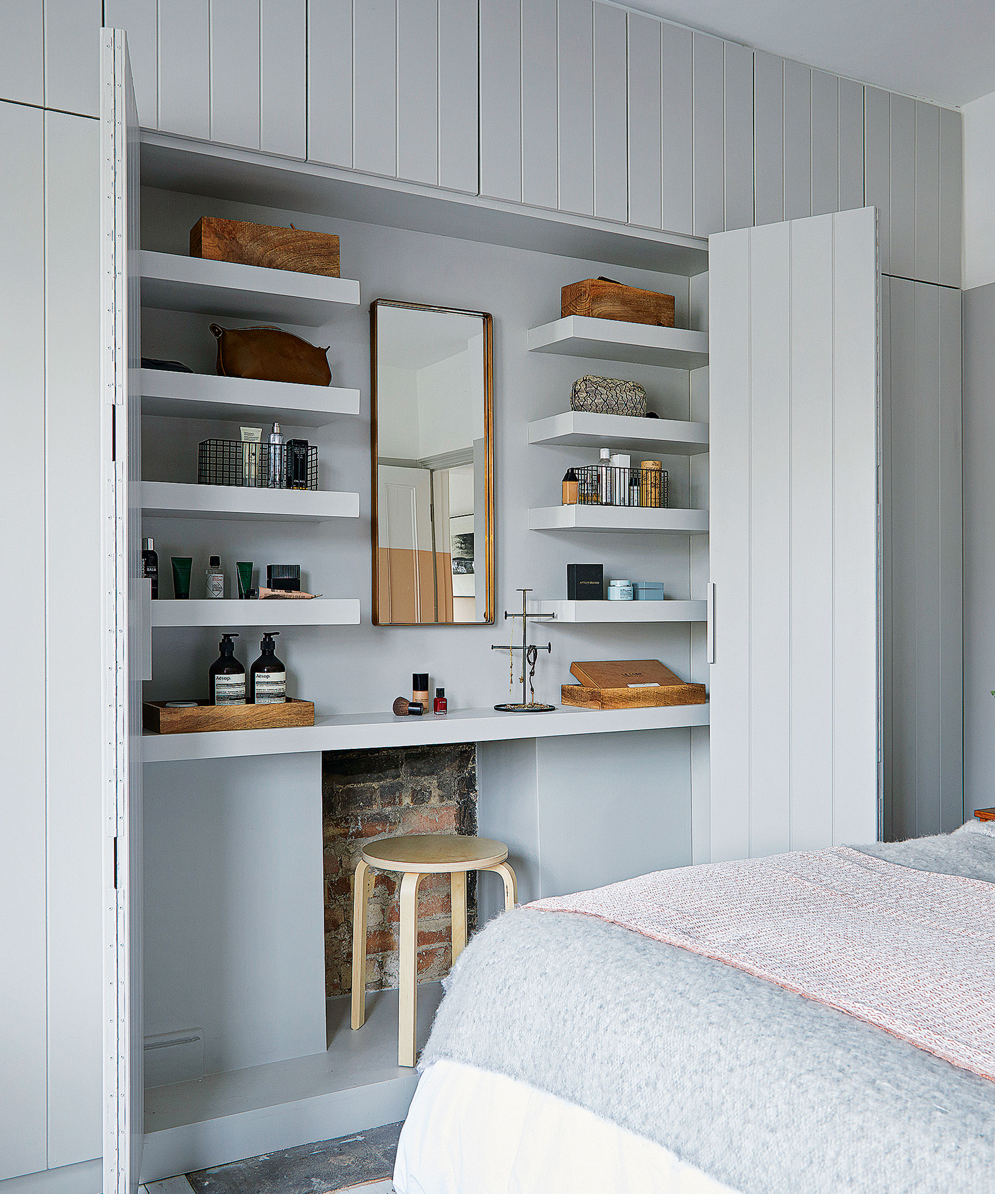 Small Bedroom Design Ideas: Maximize Space and Style