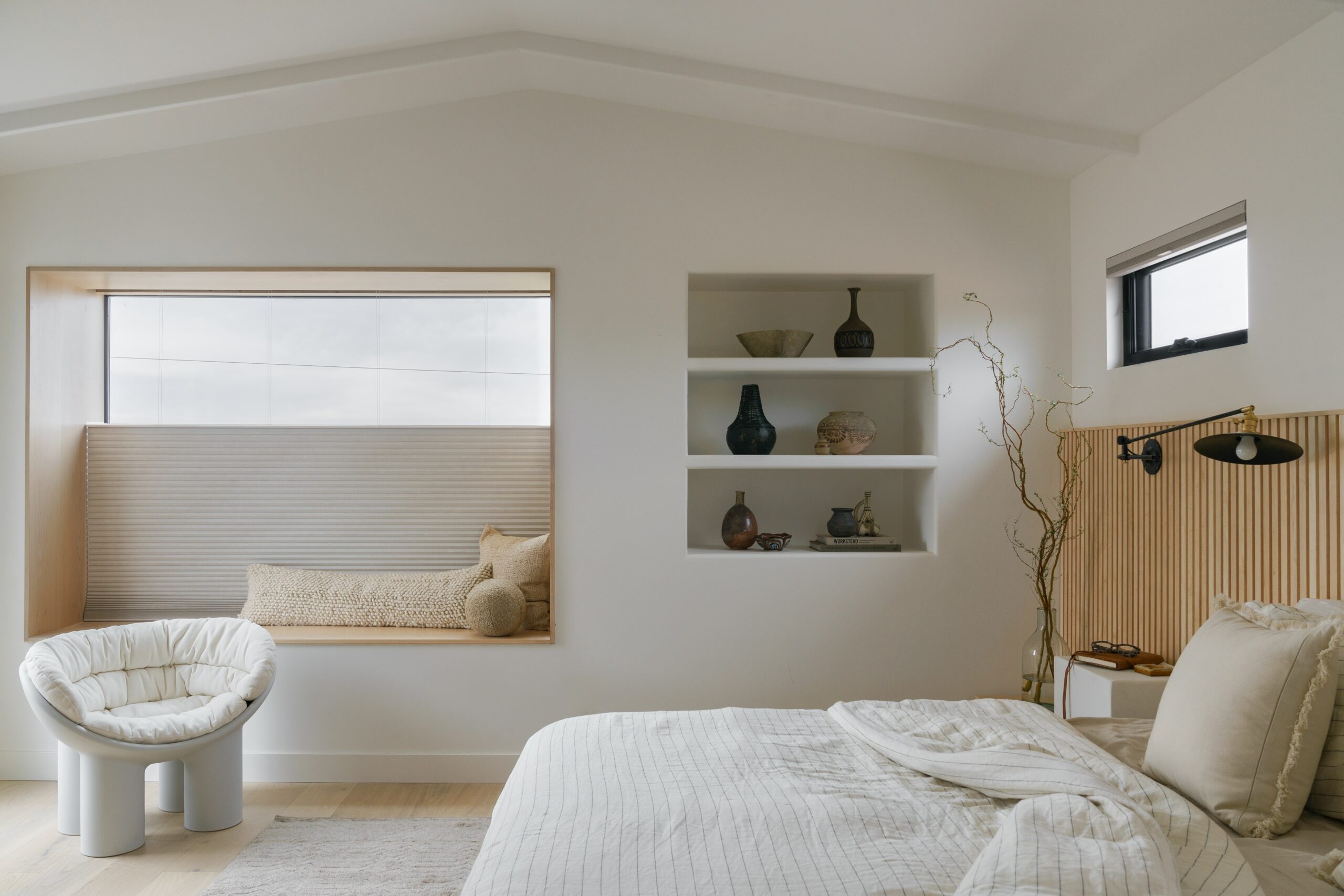 Minimalist Bedroom Dresser: Choosing the Perfect Piece for Your Simple, Stylish Space