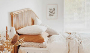 Minimalist Bedroom Ideas: Simplify for Tranquil and Functional Spaces