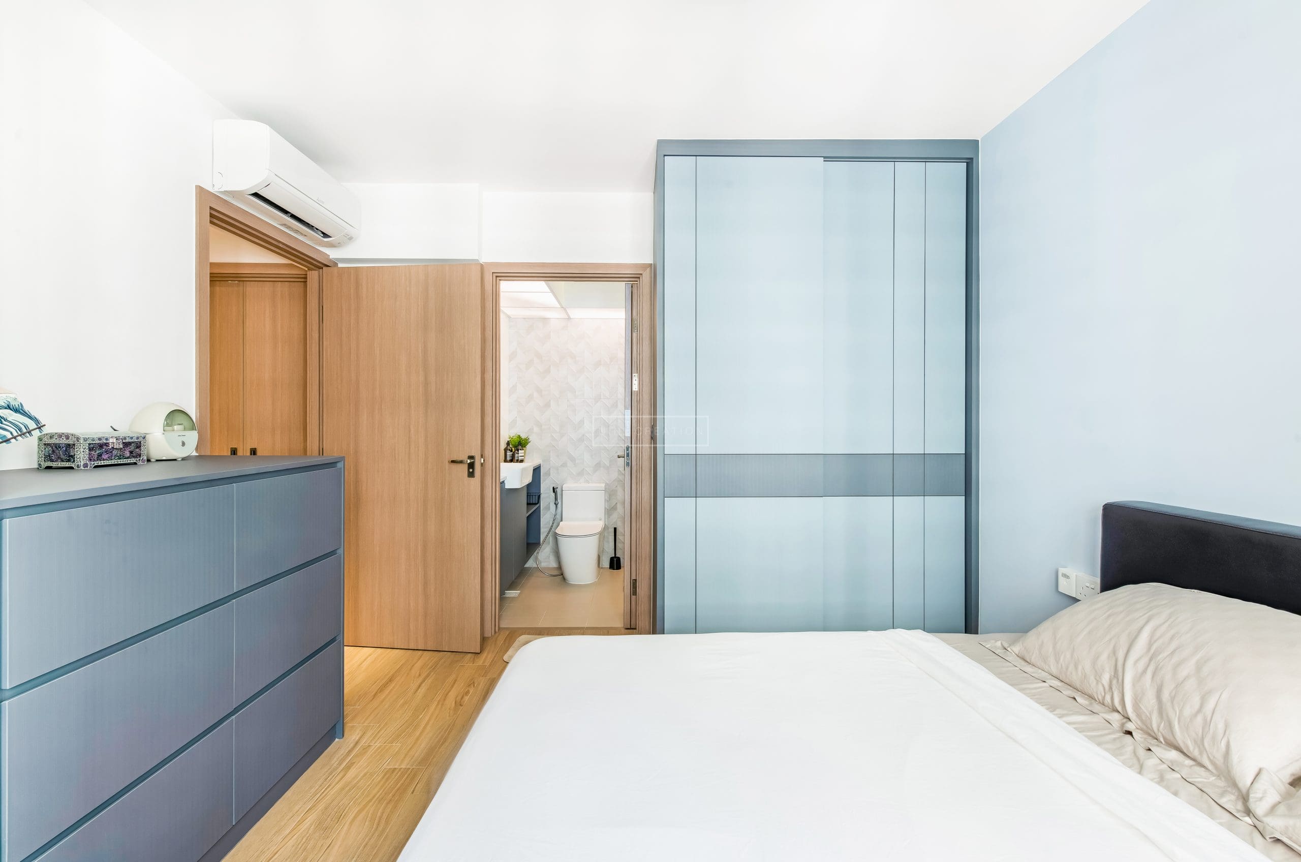 How to Use Minimalism to Create a Calming and Serene Bedroom