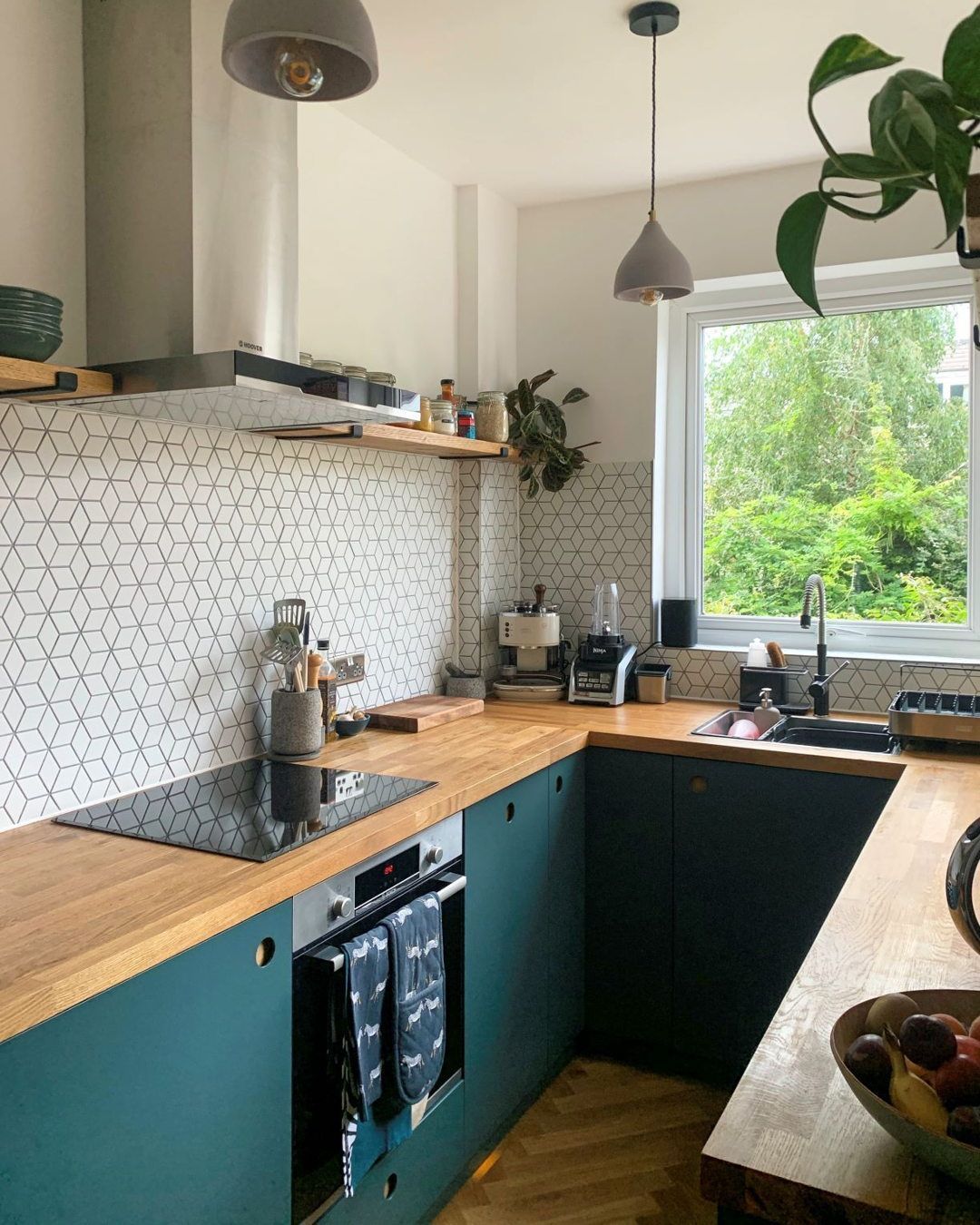 Minimalist Small Kitchen Design: Maximizing Space with Simplicity and Style