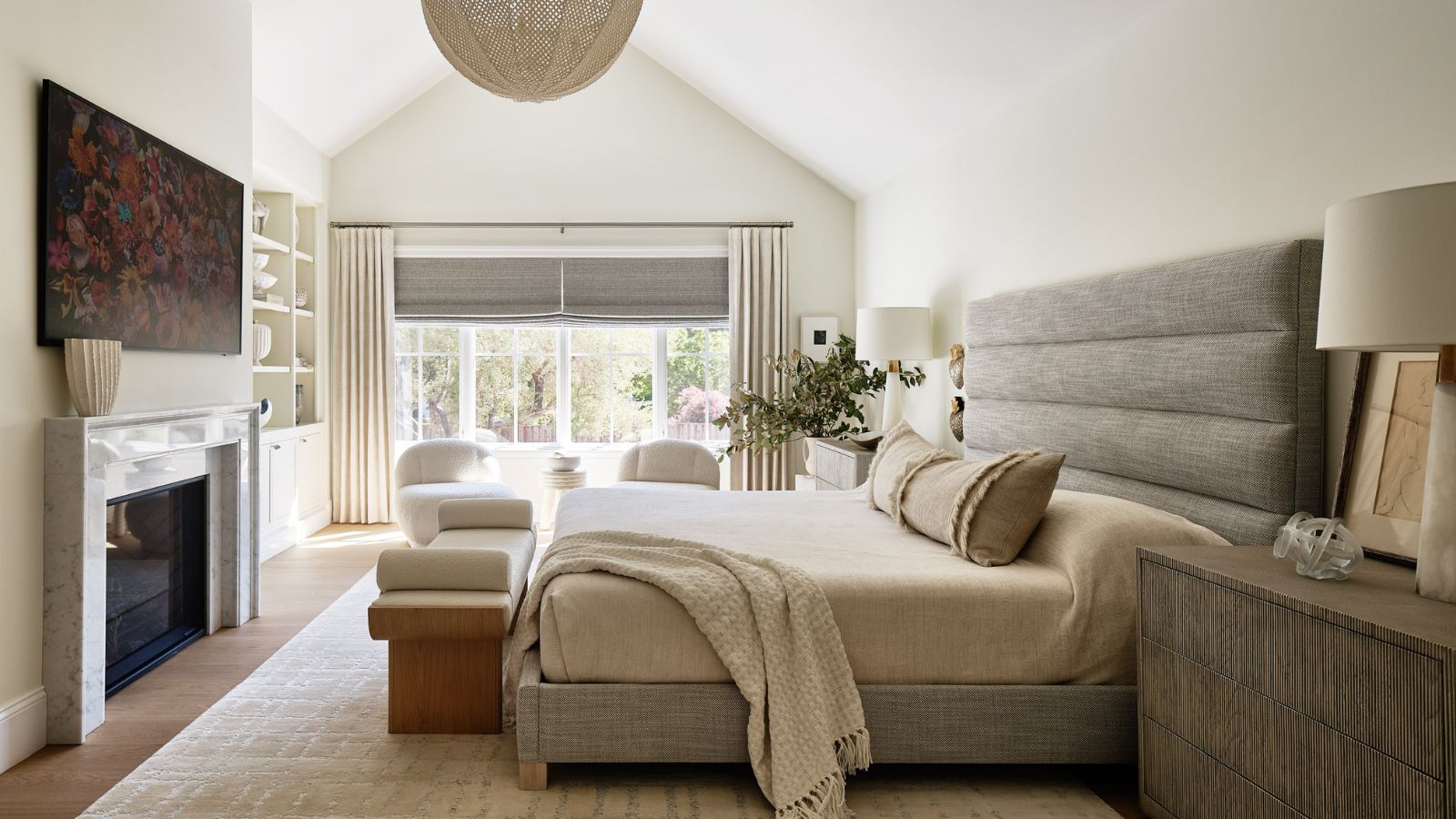 Minimalist Interior Bedroom: Crafting a Calm and Elegant Retreat