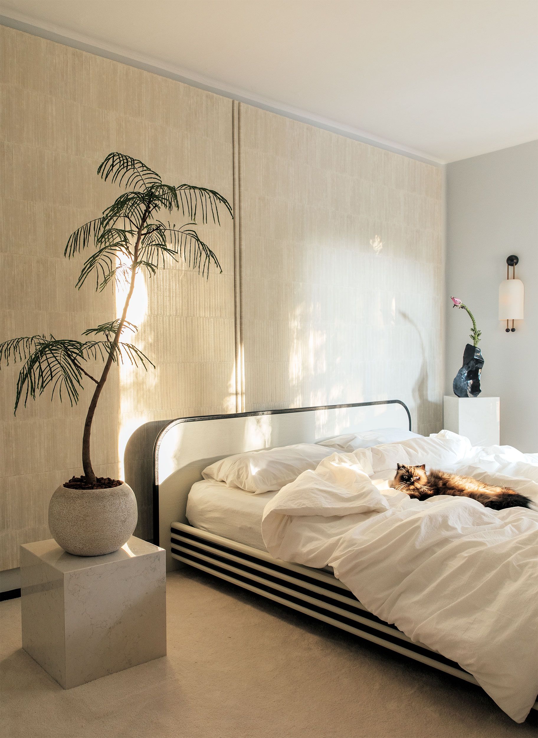 How to Design a Bedroom That Feels Like a Serene Sanctuary Using Minimalism
