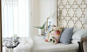 Minimalist Boho Bedroom: Combining Simplicity and Artistic Charm
