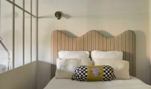 Small Master Bedroom Decorating Ideas: Maximizing Style and Functionality